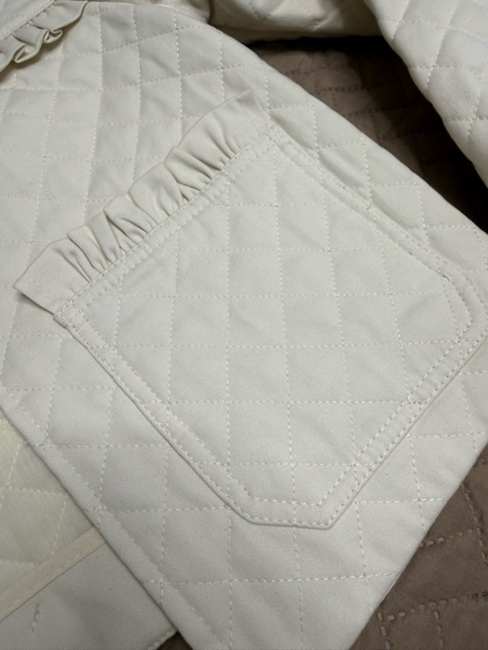Avec Les Filles Cream Quilted Ruffle-Trim Jacket - Picture 3 of 9